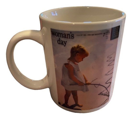 Women’s Day Magazine Mug - Picture 2 of 4
